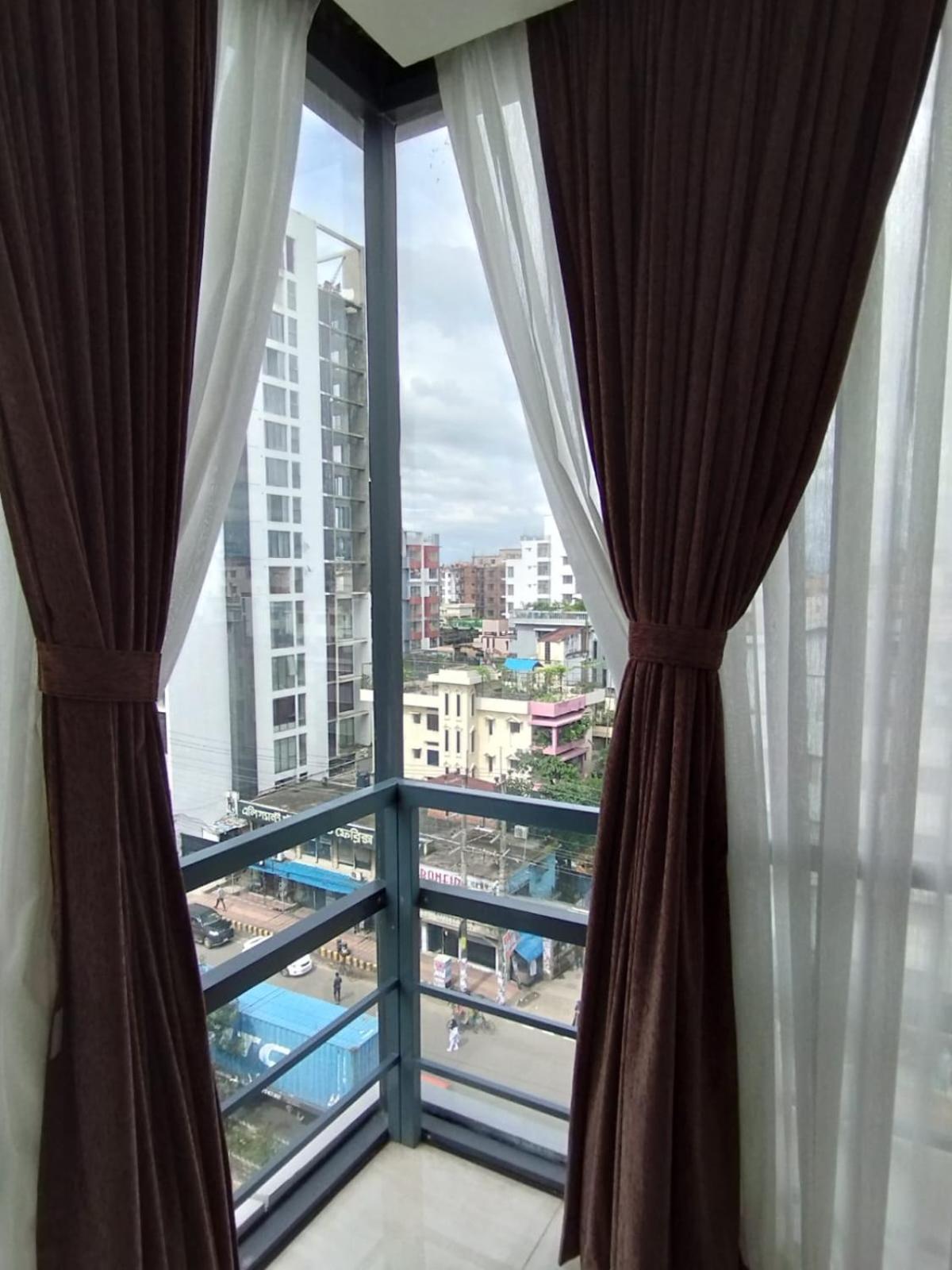 White Park Hotel & Suites Chittagong Exteriör bild